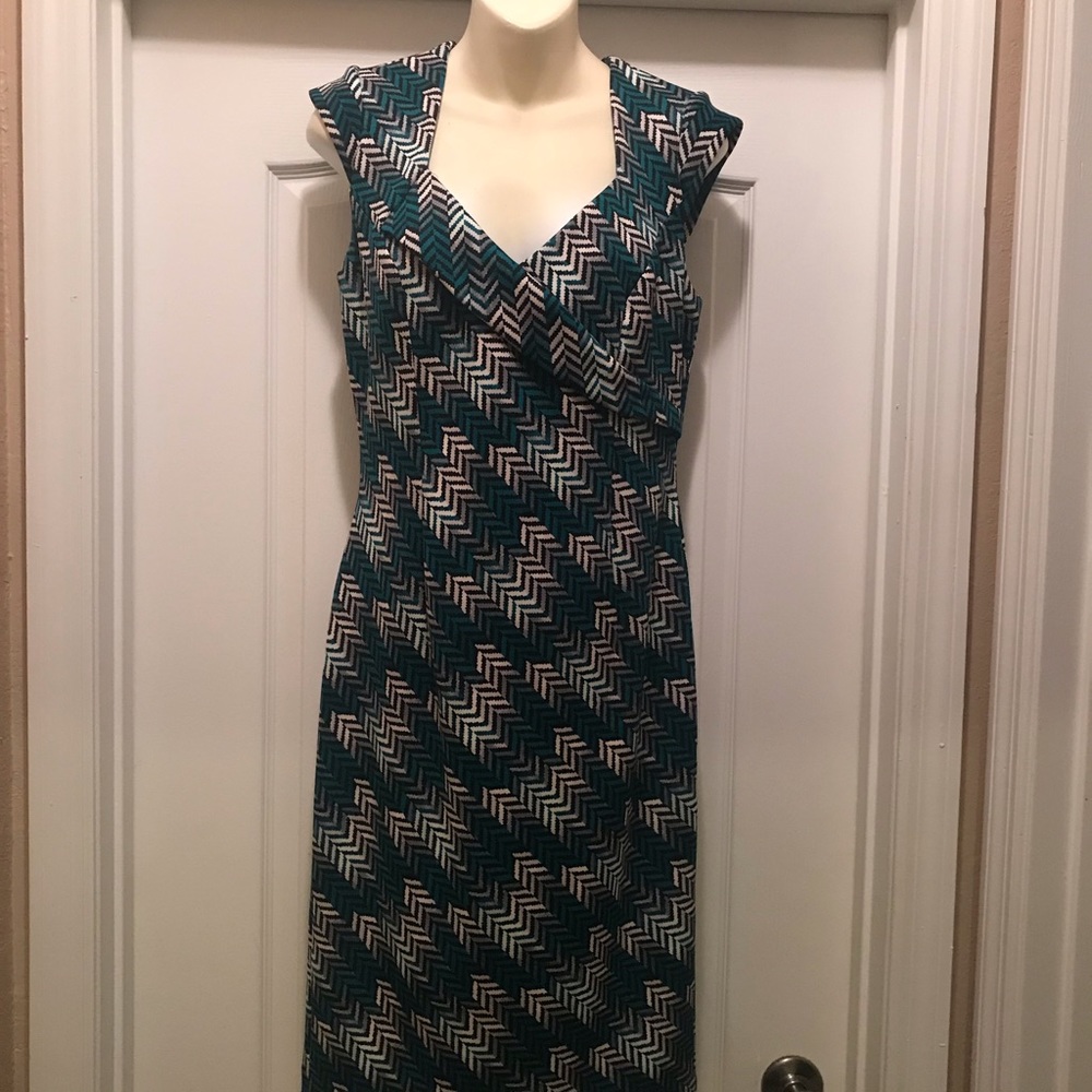 White House Black Market Cap Sleeve Dress Size 8